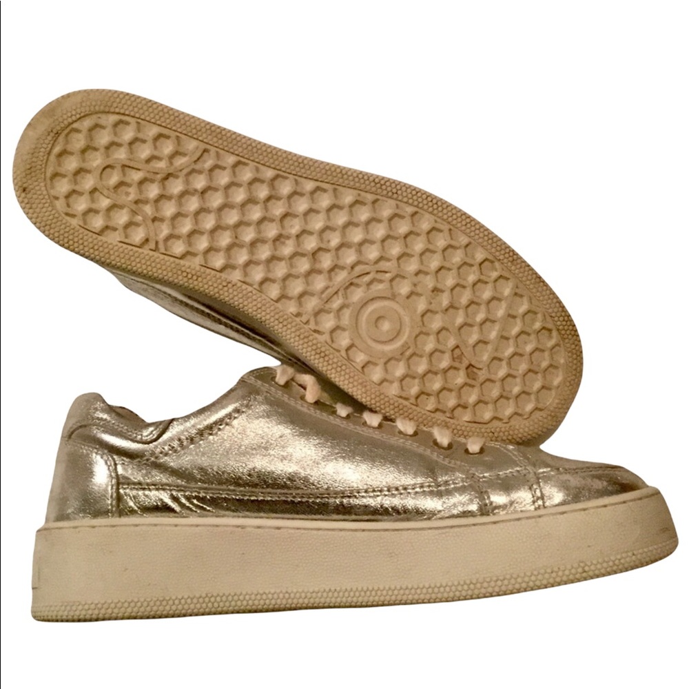 Adorable trainers from FREE PEOPLE. - Picture 3 of 5